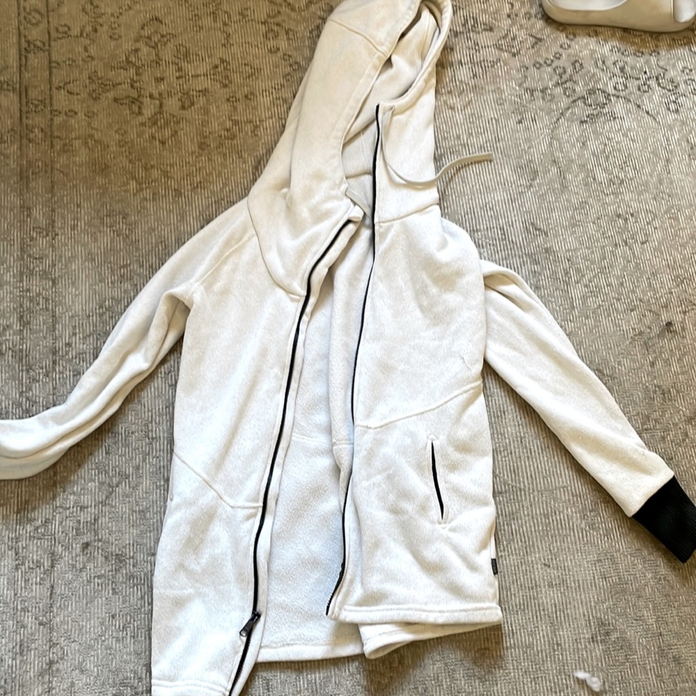 Athlete Deso cream zip jacket